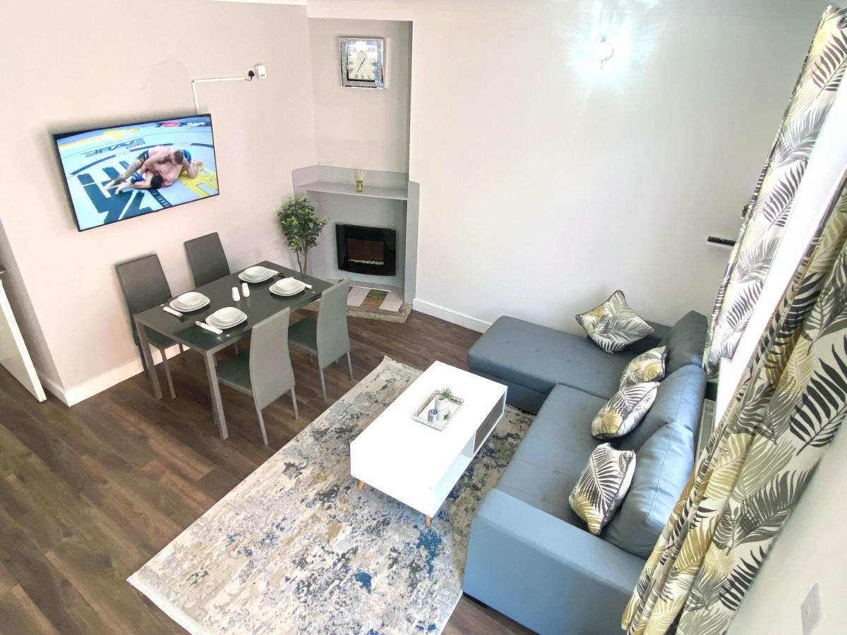 Apartament 2 Bed Town Centre Nr Theatre Free Park Wi-Fi & Garden Aylesbury  Zewnętrze zdjęcie