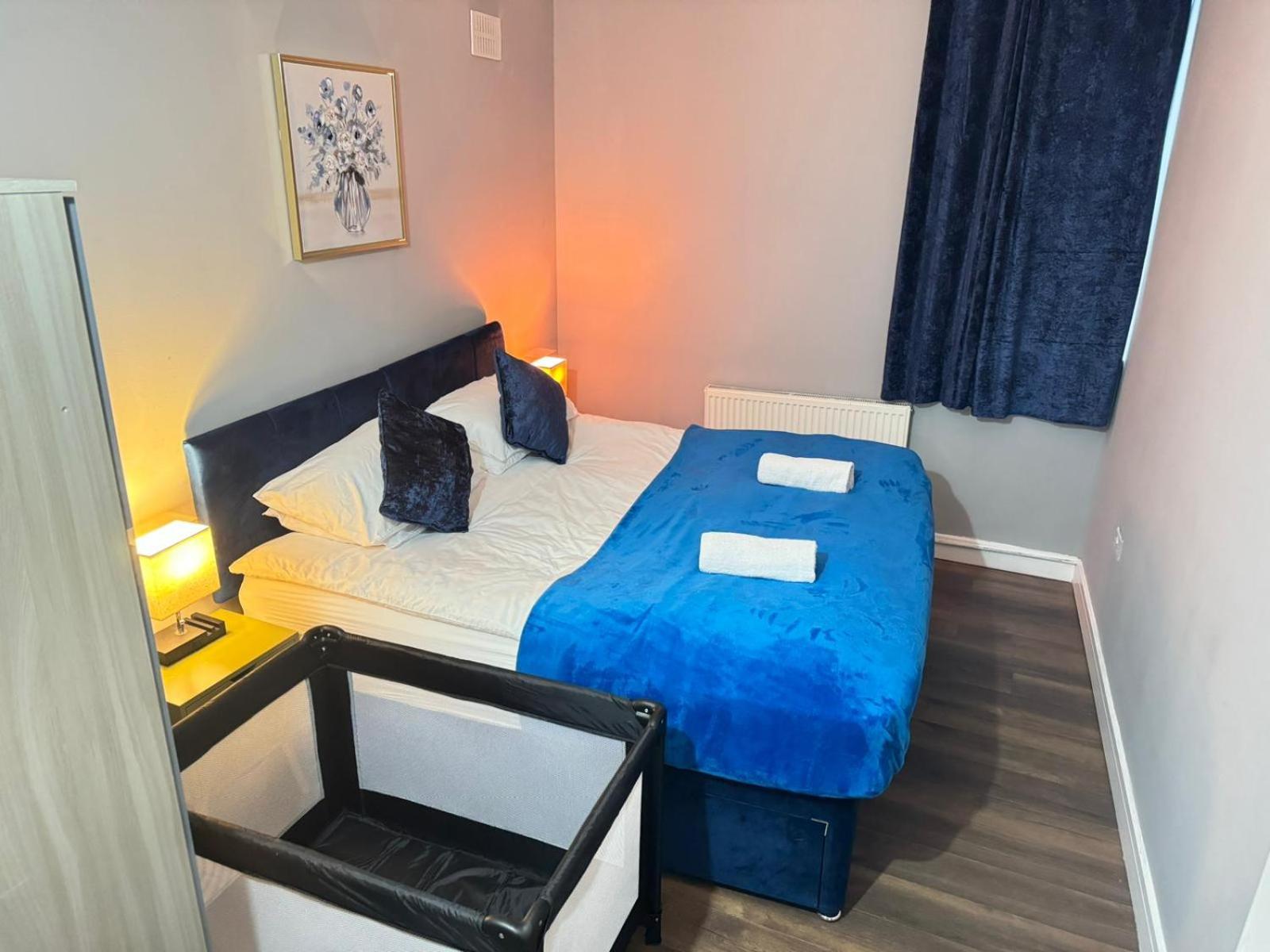 Apartament 2 Bed Town Centre Nr Theatre Free Park Wi-Fi & Garden Aylesbury  Zewnętrze zdjęcie
